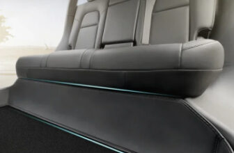 테슬라 뒷좌석 하부 킥매트